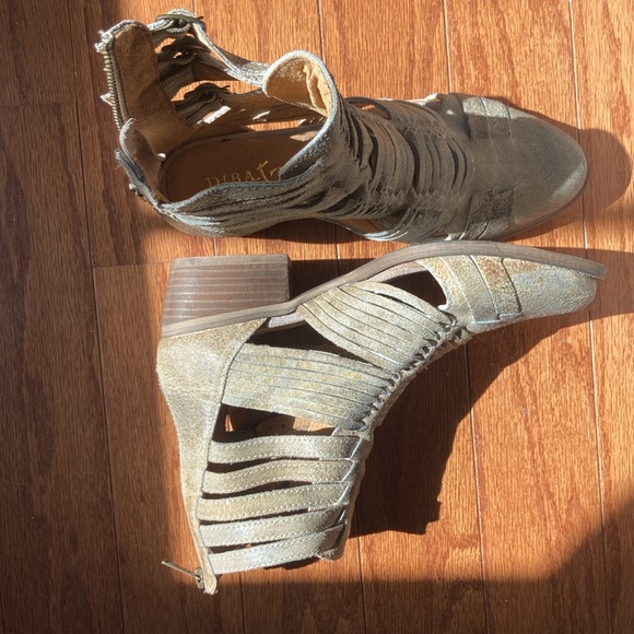 DIBATRUE leather, light tan color NEW never worn (no box) womens size 7 - Picture 3 of 4